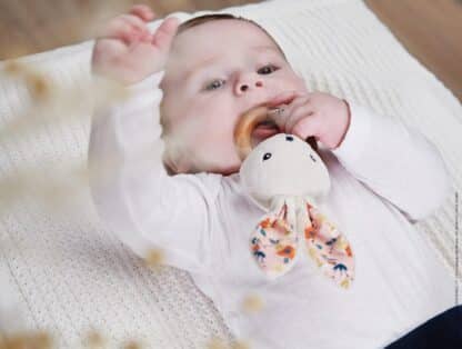Kaloo K'doux Baby Rattle | FSC Wood Ring Rabbit Plush (Rustling) - Image 4