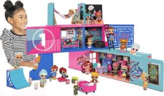 L.O.L. Surprise! Fashion Show House Playset | Unbox 40+ Surprises, 2 Exclusive Dolls, Furniture & Accessories | Collectable Toy for Kids 4+