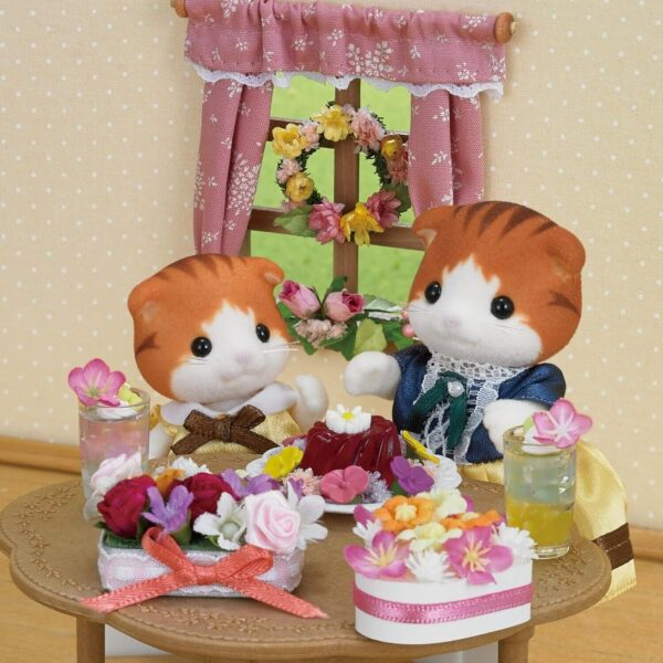 Sylvanian Families - Maple Cat Family - Image 7
