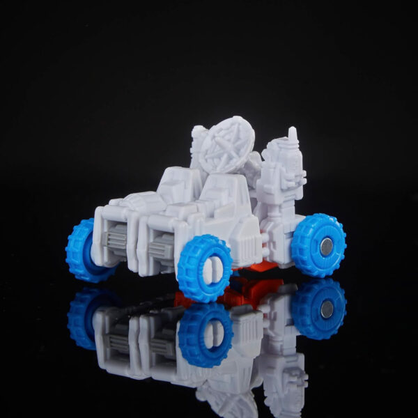 Transformers Generations Selects Titan Class Guardian Robot & Lunar-Tread 24” - Image 12