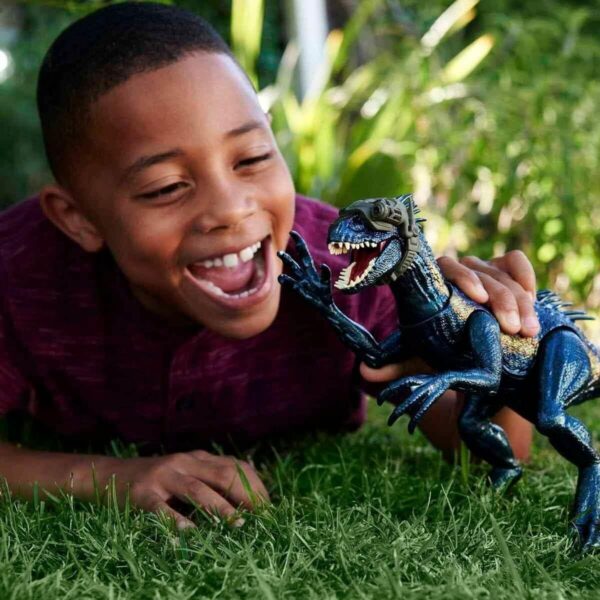Jurassic World Track 'N Attack Indoraptor Dinosaur Figure - Image 6