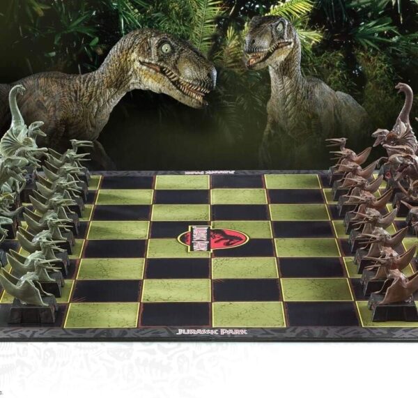 JURASSIC PARK CHESS SET BRAND NEW - THE NOBLE COLLECTION NN2421 GREAT GIFT - Image 3