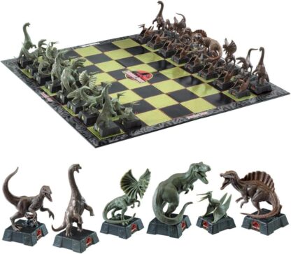 JURASSIC PARK CHESS SET BRAND NEW - THE NOBLE COLLECTION NN2421 GREAT GIFT