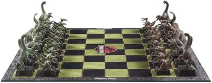 JURASSIC PARK CHESS SET BRAND NEW - THE NOBLE COLLECTION NN2421 GREAT GIFT - Image 6