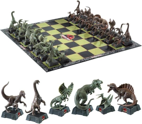 JURASSIC PARK CHESS SET BRAND NEW - THE NOBLE COLLECTION NN2421 GREAT GIFT