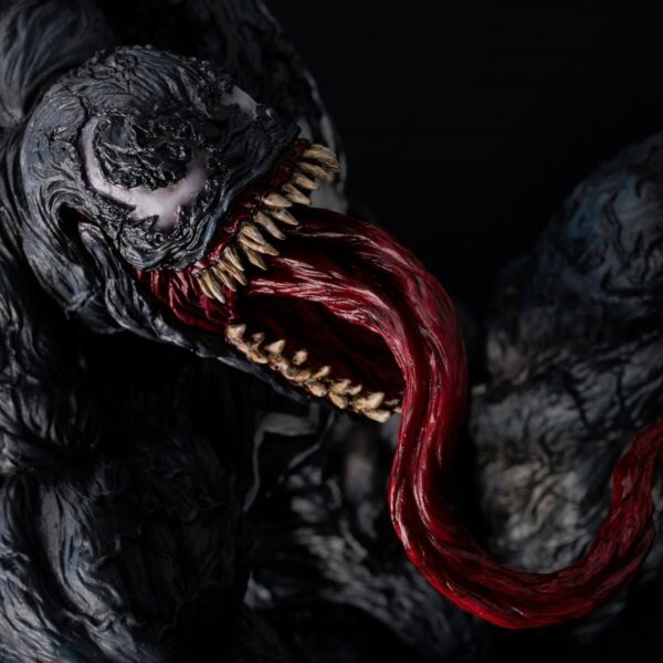 Marvel Venom 1.5 with Display Base Sofbinal Statue Venom Sentinel Statue - Image 17