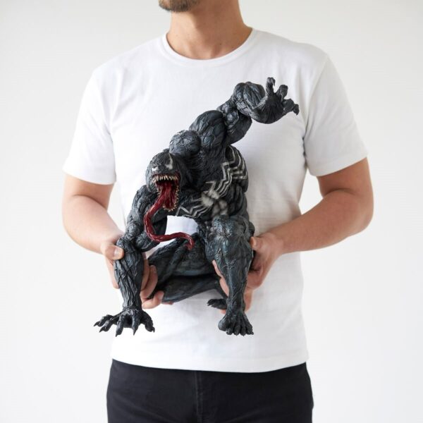 Marvel Venom 1.5 with Display Base Sofbinal Statue Venom Sentinel Statue - Image 19