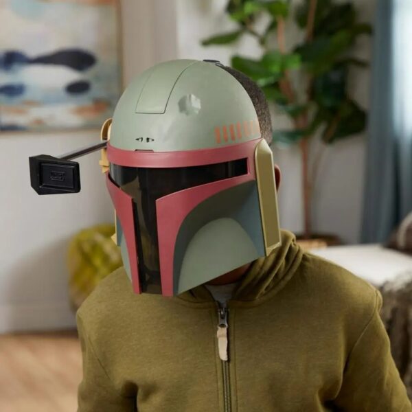 Star Wars Boba Fett Electronic Mask, Star Wars Costume for Kids Ages 5 and Up - Image 5