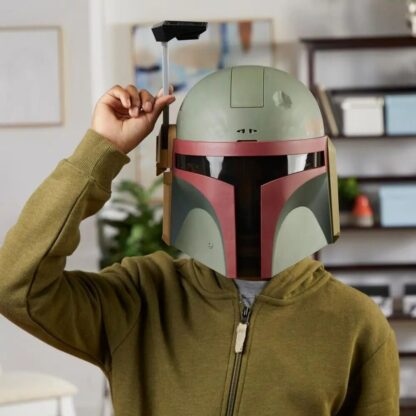 Star Wars Boba Fett Electronic Mask, Star Wars Costume for Kids Ages 5 and Up - Image 8