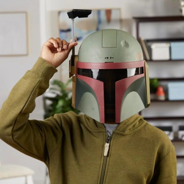 Star Wars Boba Fett Electronic Mask, Star Wars Costume for Kids Ages 5 and Up - Image 8