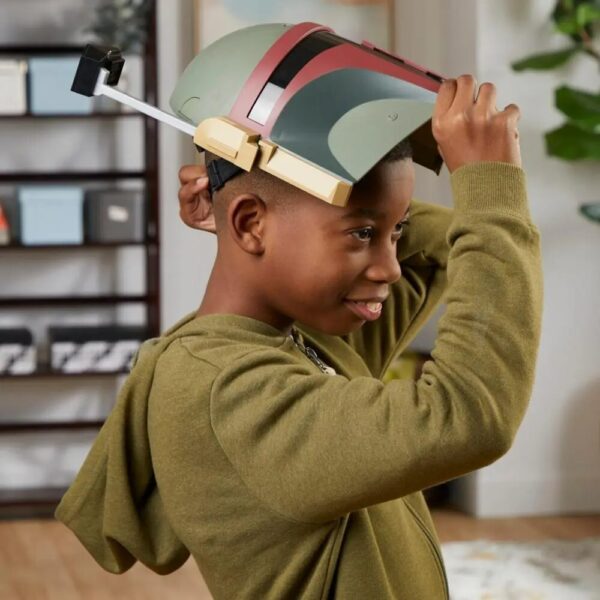 Star Wars Boba Fett Electronic Mask, Star Wars Costume for Kids Ages 5 and Up - Image 9