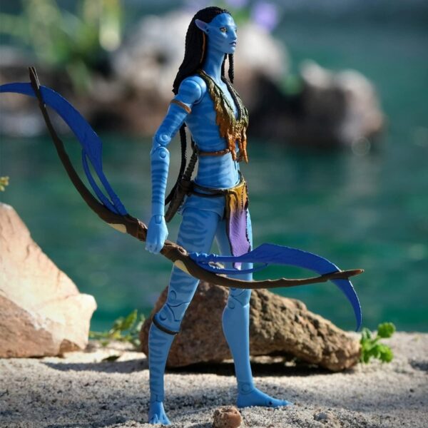 McFarlane Toys , Disney Avatar, World of Pandora 7-inch Neytiri (Reef Battle) - Image 12